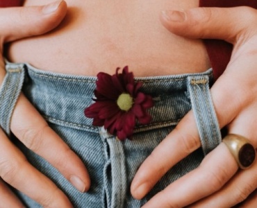 Nie ignoruj sygnałów ciała: dlaczego objawy endometriozy warto traktować naprawdę poważnie