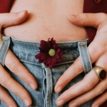 Nie ignoruj sygnałów ciała: dlaczego objawy endometriozy warto traktować naprawdę poważnie